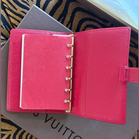 LV Takashi Murakami Cerises Agenda PM - Picture 6 of 14